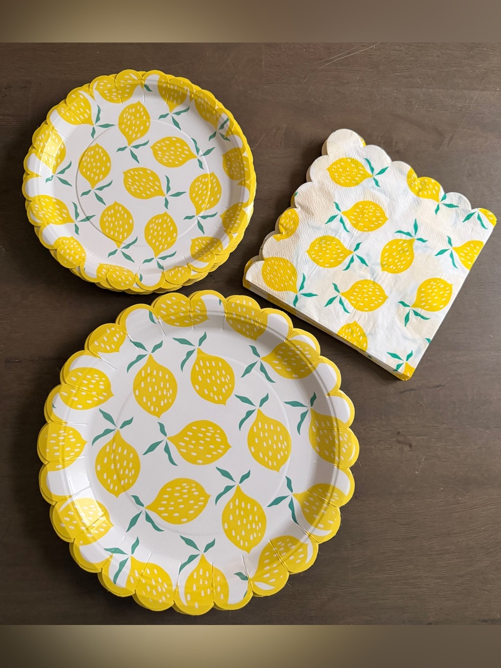 Lemon Citrus Pattern Paper Party Plates & Napkins Set Scalloped Edge